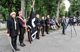 \"Mimo brutalnych represji zachowali polskość\"