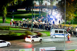 Grupa mężczyzn próbowała zakłócić protesty elblążan