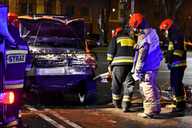 Kolizja audi z oplem na skrzyżowaniu ul. Wigilijnej z Rycerską